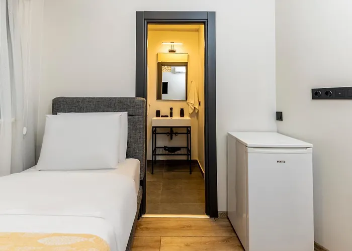 アパートホテル Mariposa Taksim 4*